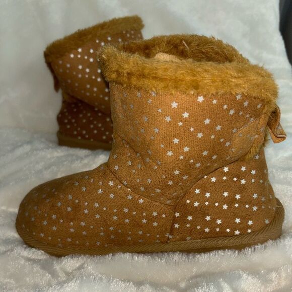 Plush Faux Fur Brown Boots With Silver Stars size 3 NIB - Picture 5 of 9